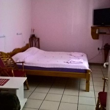 Sobe Rooms Szobák Zimmer KIS Palić Buitenkant foto