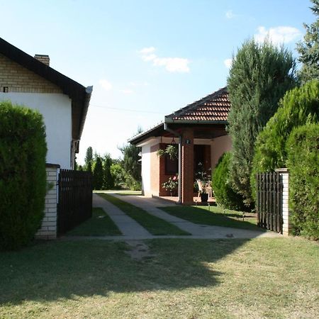 Sobe Rooms Szobák Zimmer KIS Palić Buitenkant foto