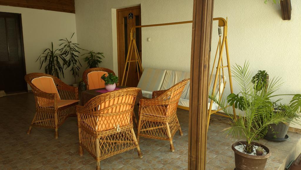 Sobe Rooms Szobák Zimmer KIS Palić Kamer foto