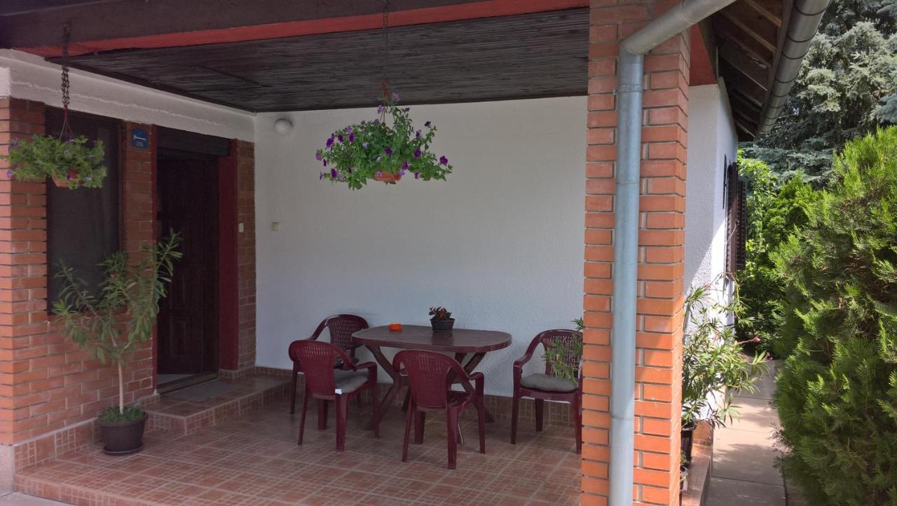 Sobe Rooms Szobák Zimmer KIS Palić Buitenkant foto