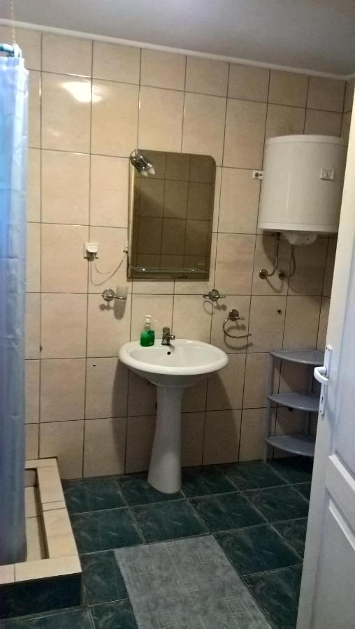Sobe Rooms Szobák Zimmer KIS Palić Buitenkant foto